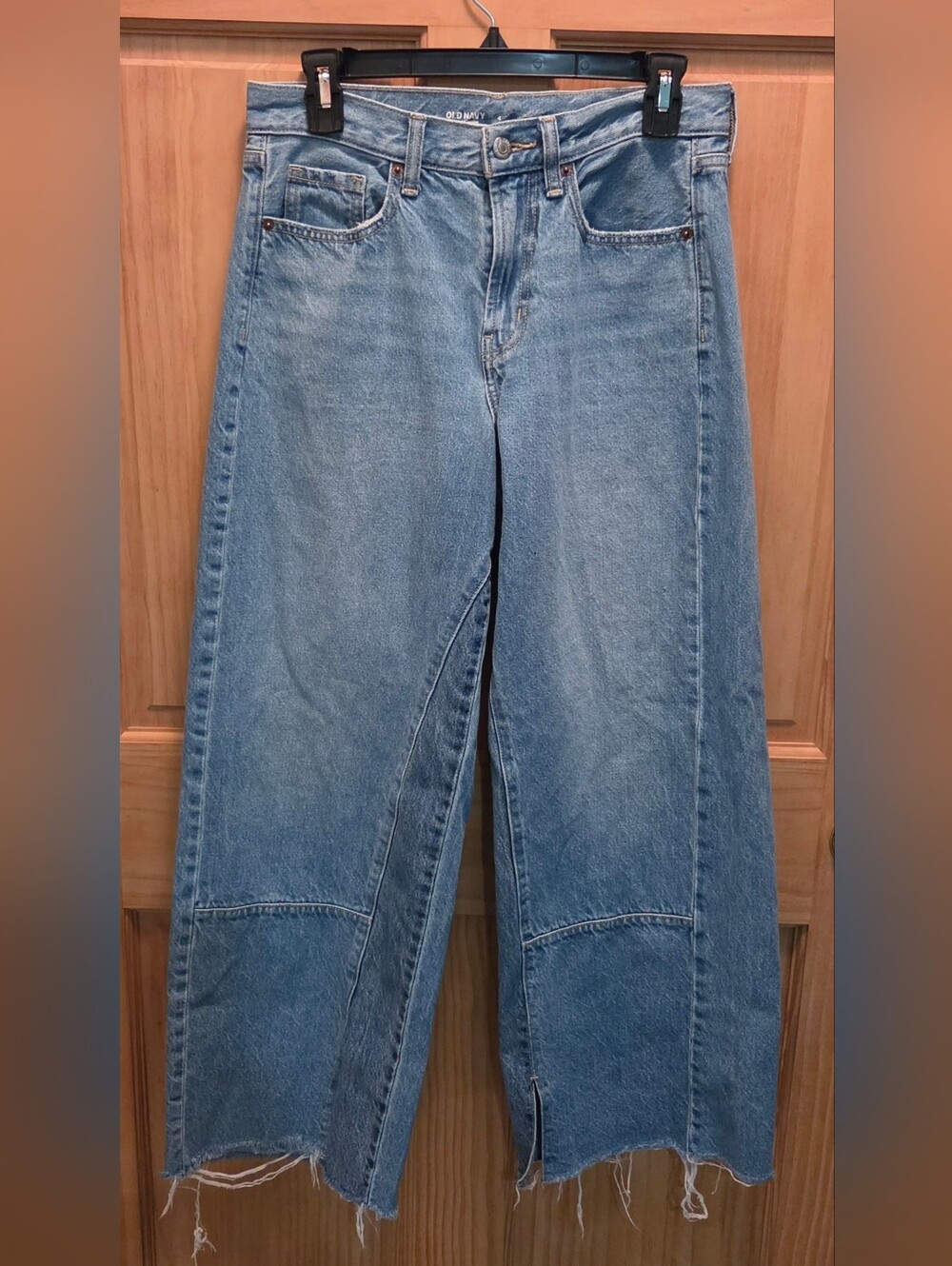 Old Navy High Rise Baggy Wide Leg Drapy Denim With Frayed Edging Size 4